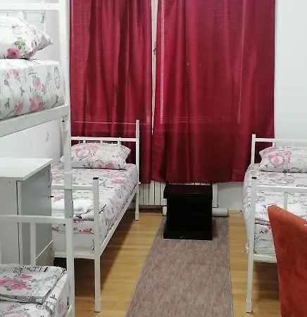 Hostel Exit Labirint Centar Novi Sad Exterior foto