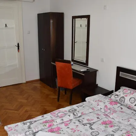 Hostel Exit Labirint Centar Novi Sad Exterior foto