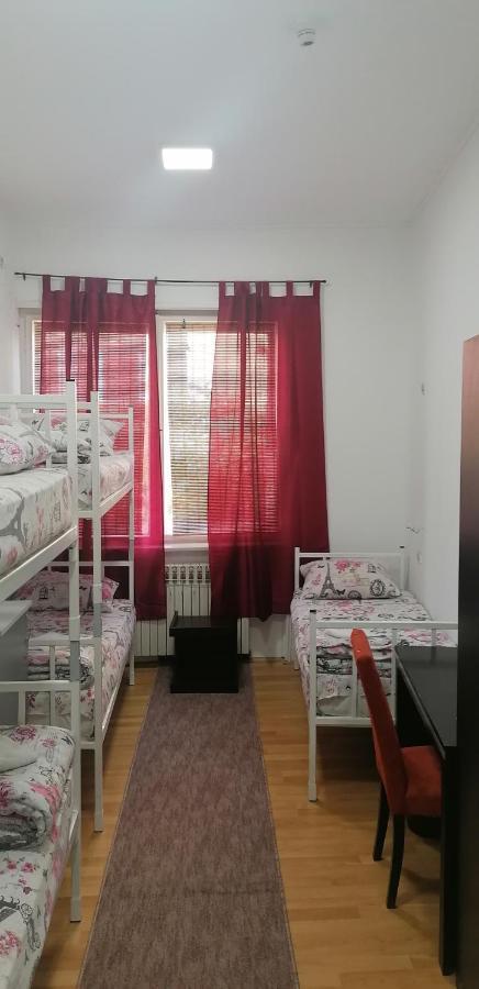 Hostel Exit Labirint Centar *