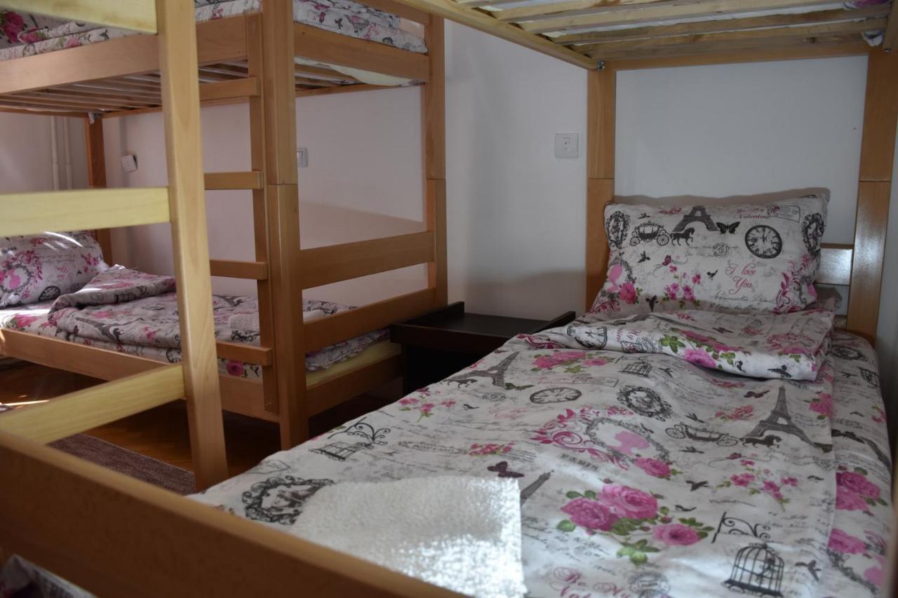 Hostel Exit Labirint Centar *