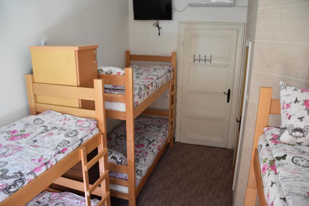 Hostel Exit Labirint Centar