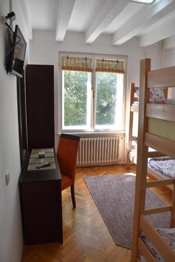 Exit Labirint Centar Hostel